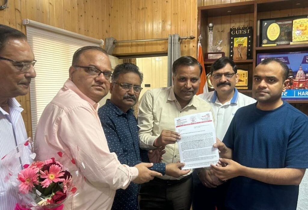 औद्योगिक इकाइयों के बाहर फर्जी धरना-प्रदर्शन पर उद्योगपतियों का विरोध, जिलाधिकारी से की सख्त कार्रवाई की मांग