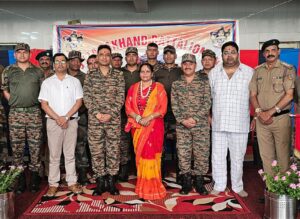प्री थल सेना शिविर में साध्वी प्राची ने बांधा रक्षा सूत्र, सैनिकों व एनसीसी अधिकारियों के प्रति जताया सम्मान